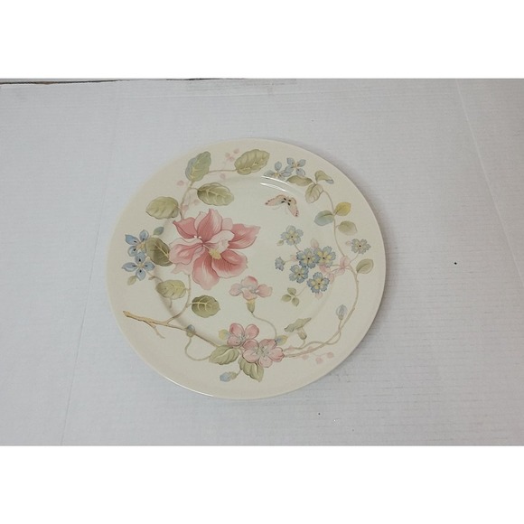 Dinnerware Set Shalimar by Mikasa - 43 Pieces - Picture 7 of 8